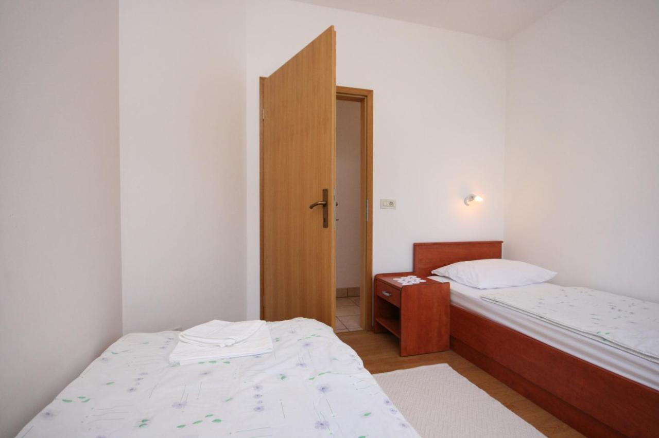 Apartments By The Sea Stara Novalja, Pag - 6301 Экстерьер фото