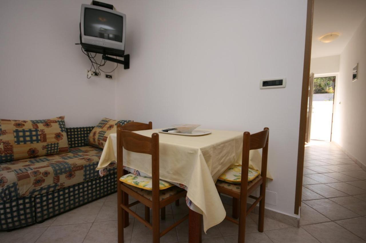 Apartments By The Sea Stara Novalja, Pag - 6301 Экстерьер фото